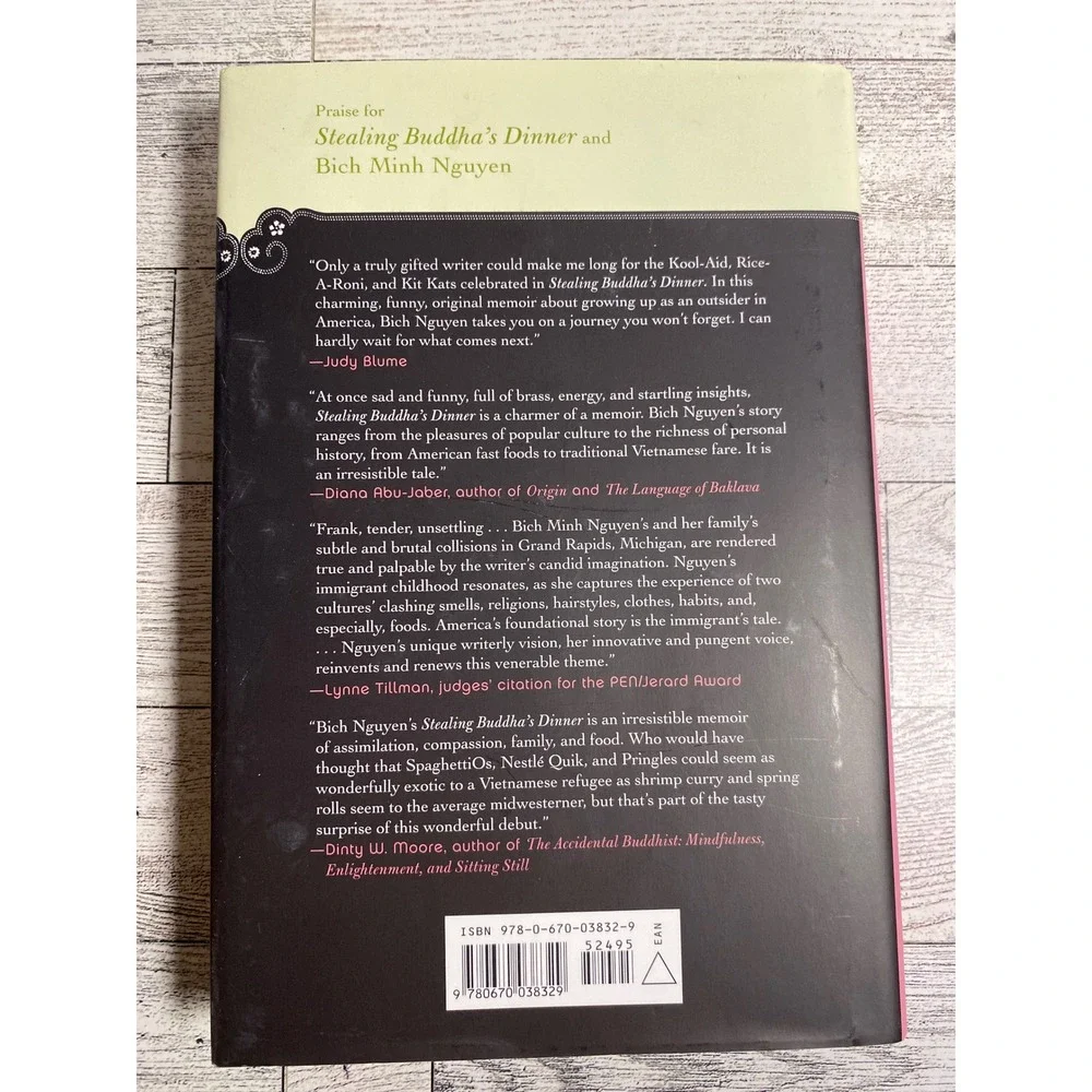 Stealing Buddha's Dinner Bich Minh Nguyen 2007 Hardcover‎ Memoir Vietnamese MICH
